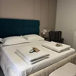 Apartament Laros