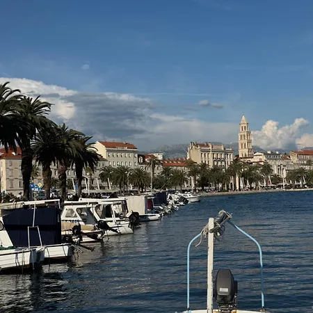 Laros Appartamento *