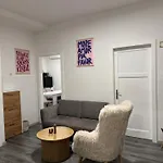 Laros Apartament *