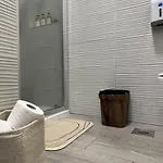 Apartament Laros *